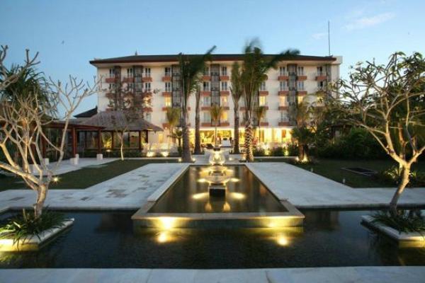 Daun Bali Seminyak Hotel ( Rp 671.386 )